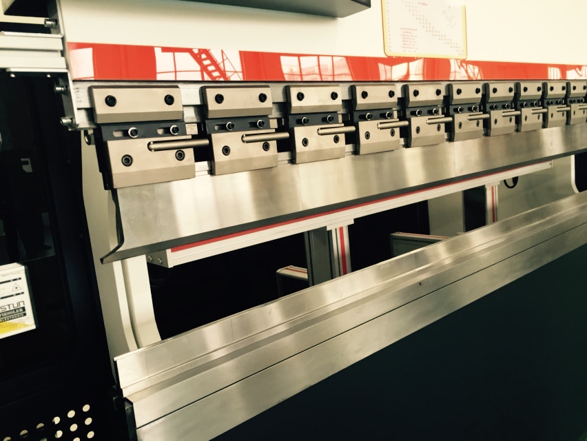 مكابح سيشرو CNC الصغيرة (WE67K-160-3200)